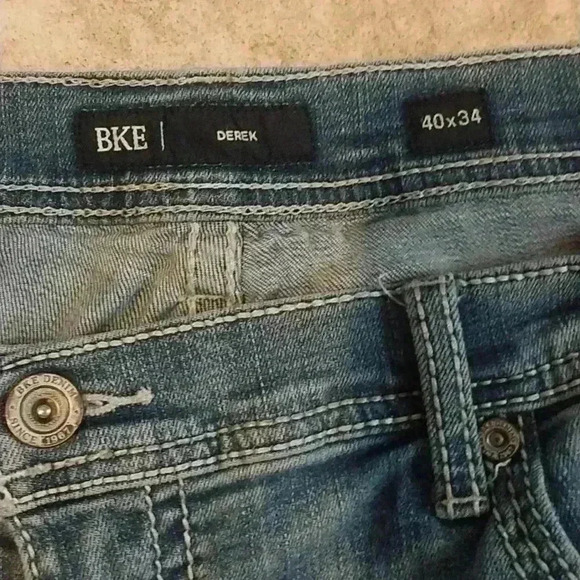 BKE Mens 40 x 34 Blue Derek Straight Preppy Ripped Medium Wash Denim Jeans - Picture 5 of 6